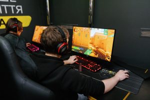 Як знайти команду та взяти участь у турнірах з CS2 та Dota 2 в Україні